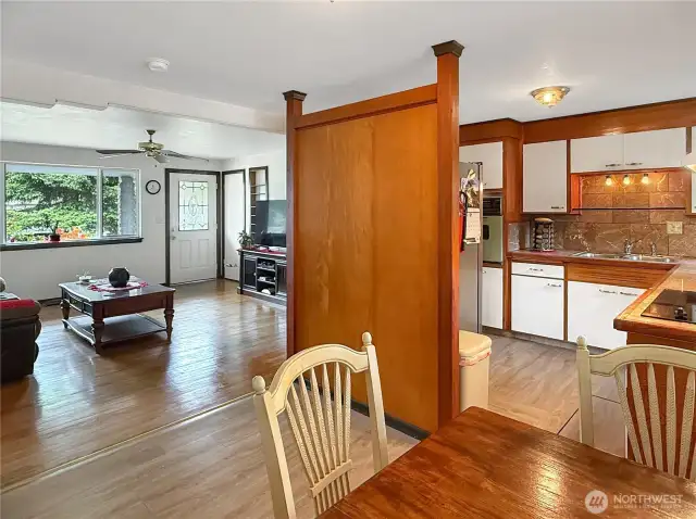 so many windows bring in natural light.