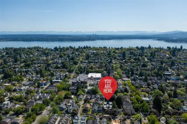 Excellent Walk Score! Walking Distance To Transit , Restaurants & Shopping!
