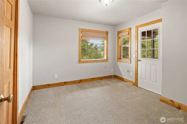 3rd Bedroom with private deck