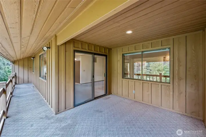 Huge covered deck