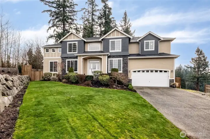 This home offers more than just a place to live—it’s a place to create lasting memories. A rare opportunity to enjoy space, style, and serenity all in one.