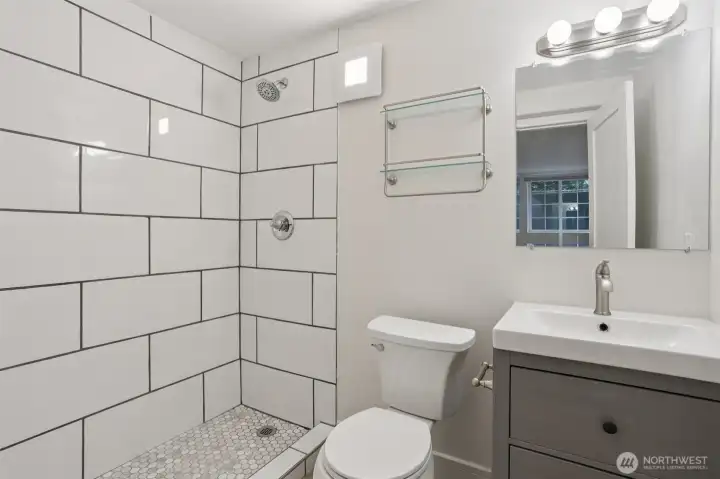 Basement apartment 3/4 bath