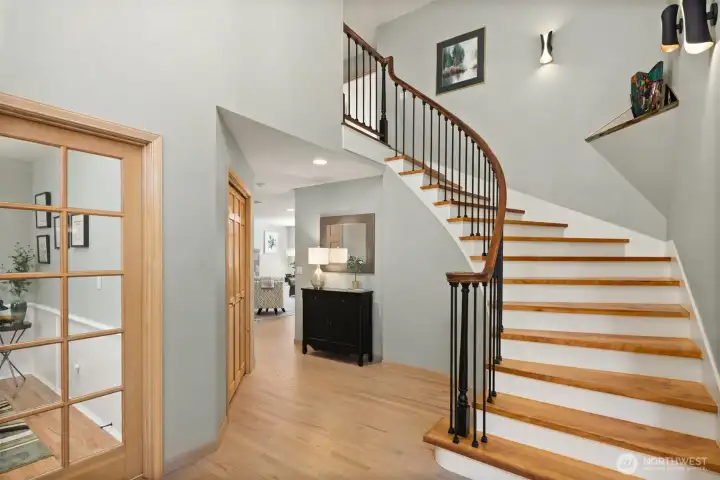Grand Entryway to greet guests~