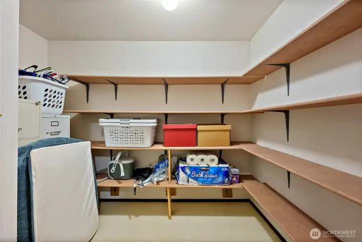 Extra walk in storage in the Hall