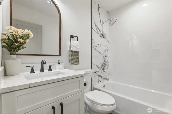 Primary Ensuite Primary Ensuite