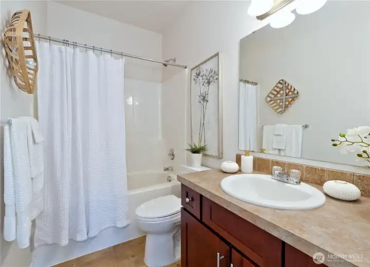 2nd Full bath on main level