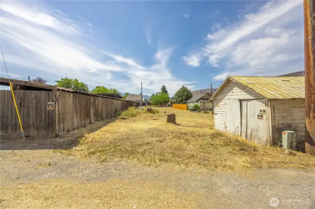 Flat, usable land minimizes excavation and preparation costs