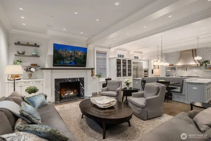 This is the best gathering room you can imagine.  Warm and cozy fires in the winter and open to the covered outdoor room, golf course and pool in the summer!