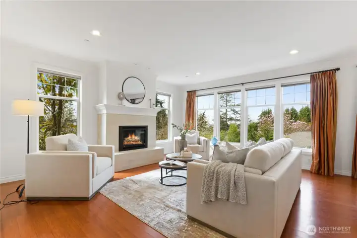 Living Room w/Gas Fireplace