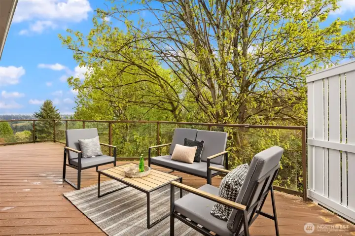 Off the slider is this incredible deck. VIEWS!