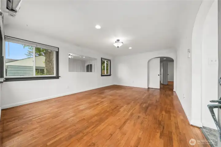 Enter to Livingroom
