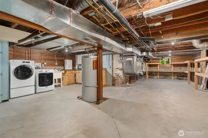 735 sq ftt unfinished basement
