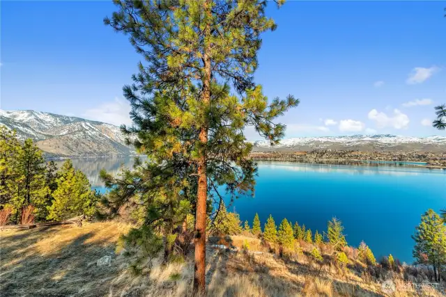 Beatiful Views of Lake Chelan from this residential property.