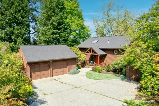 Welcome to 16522 NE 44th Way, a stunning Custom NW Contemporary Home