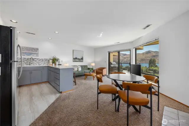 16-7 Living room