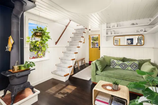 Open and airy with high ceilings - one of the most livable houseboats on the lake.
