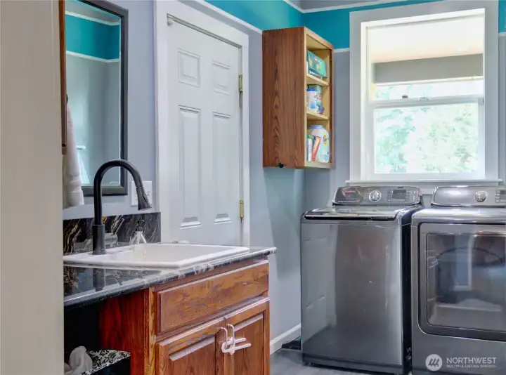 Laundry Mud Room Main Floor