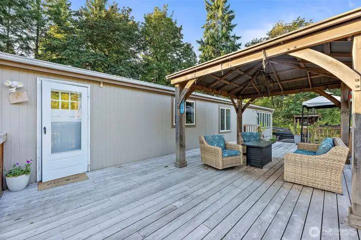Enjoy entertaining on this oversized deck w/2 gazebos!