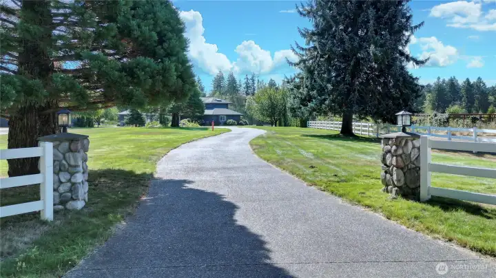 Look at this entry! A gate would be easy - power already there.