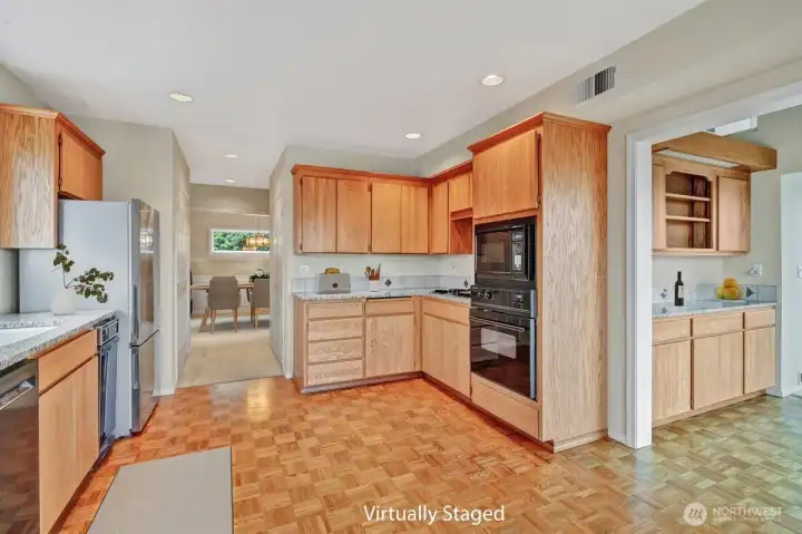 Notice Butlers Pantry Virtual Staged