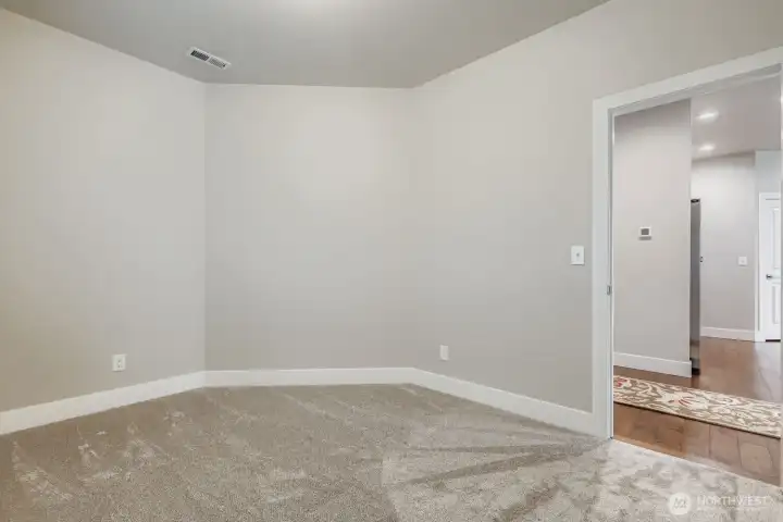 Large main floor office