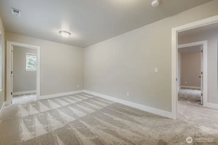 Another big bedroom with walk-in closet #1