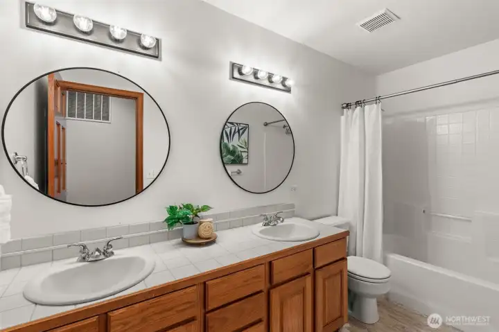 Guest bathroom upstairs.