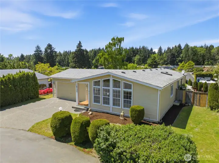 Welcome to the Lakes!  A gated, 55+ community.