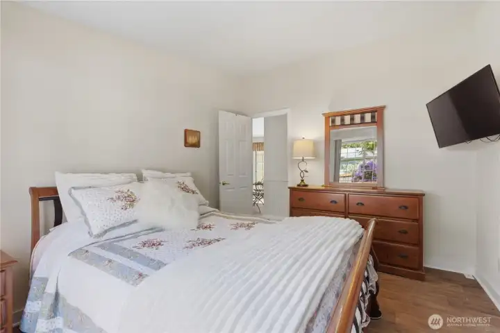 Second Bedroom Ready to Go!