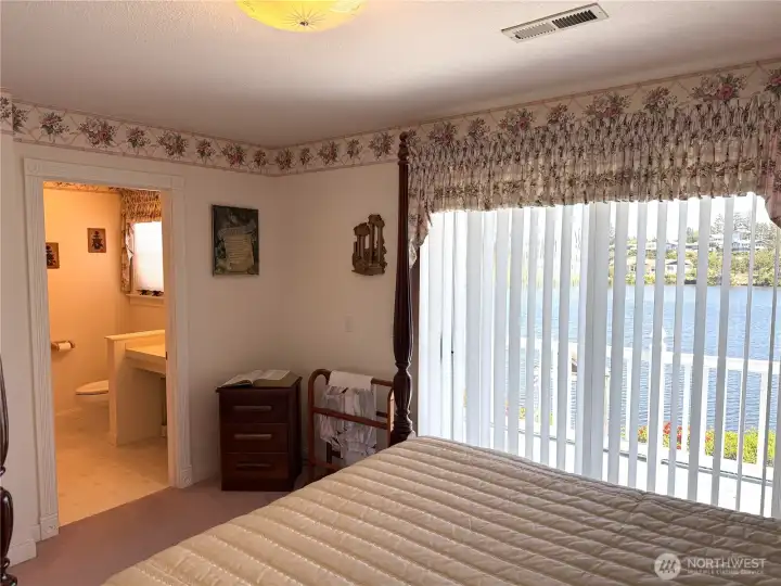 Full bath included in guest room.