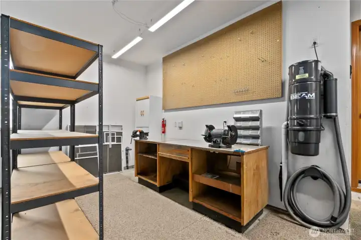 Deep garage offers shop space