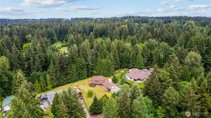Nestled in a small, quiet neighborhood in Maltby, and still minutes from Highways, shopping, schools, dining