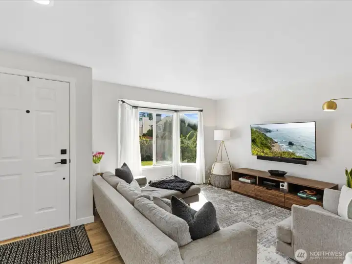 Entry and living room. Entry and living room.