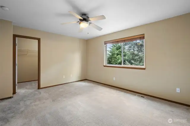 Ceiling fans in all upstairs bedrooms.