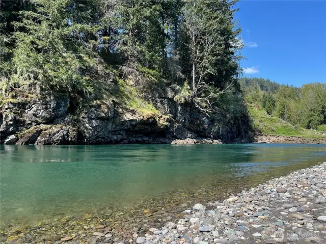 River beach on the Cowlitz River