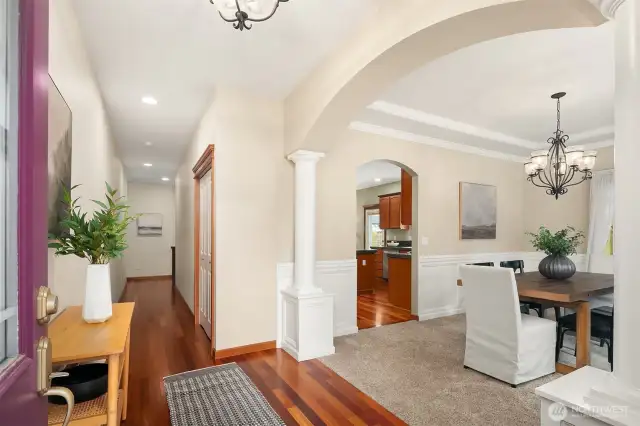 Lovely entry to welcome you home!
