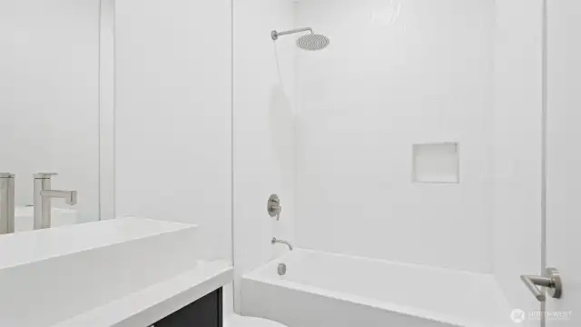 Bathroom 1 (Floor 2)