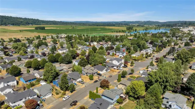 Easy access to Fryeland Elementary School and Tye Lake park