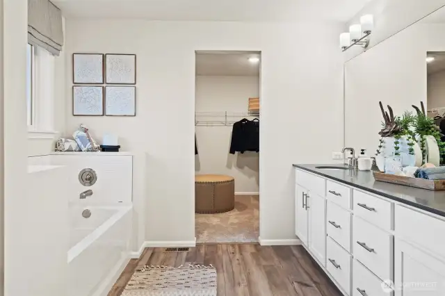 Disclaimer Secondary photos of same floor plan on different lot in different community: Photos are from another Warren, finishes, upgrades, and features may vary.