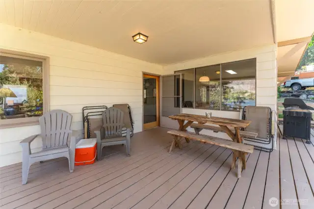 Outdoor Deck Space