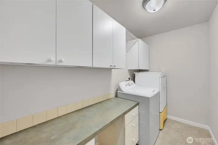 Laundry with Extra Storage