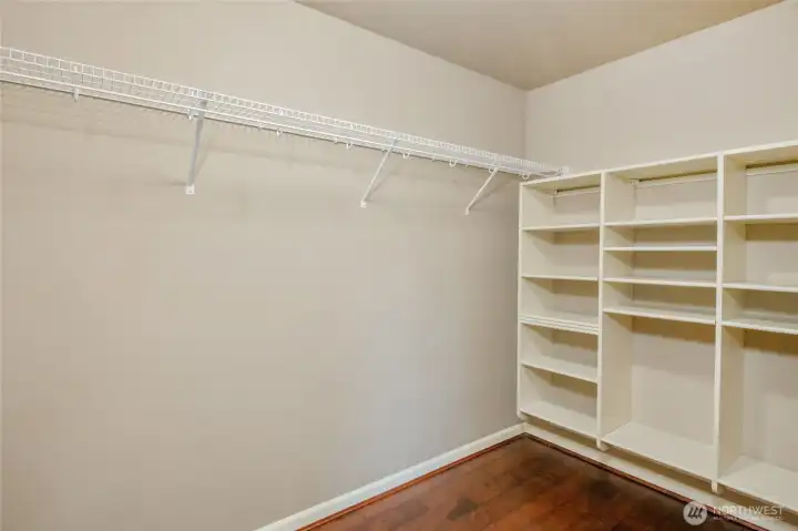 Bedroom 4-WIC with built ins