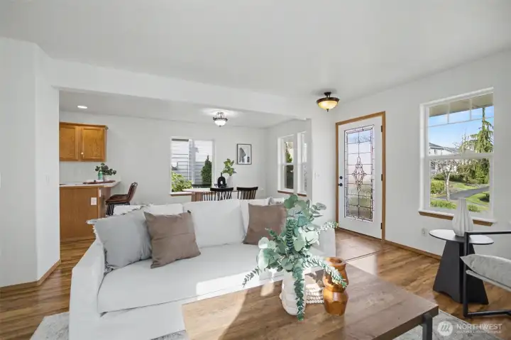 Open floor plan an abundance of windows!