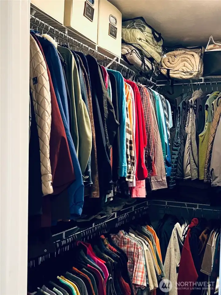Nice sized walk-in closet.