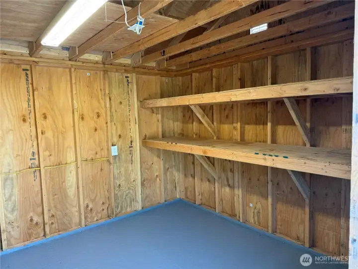 Inside the first shed. All have the same finishes.