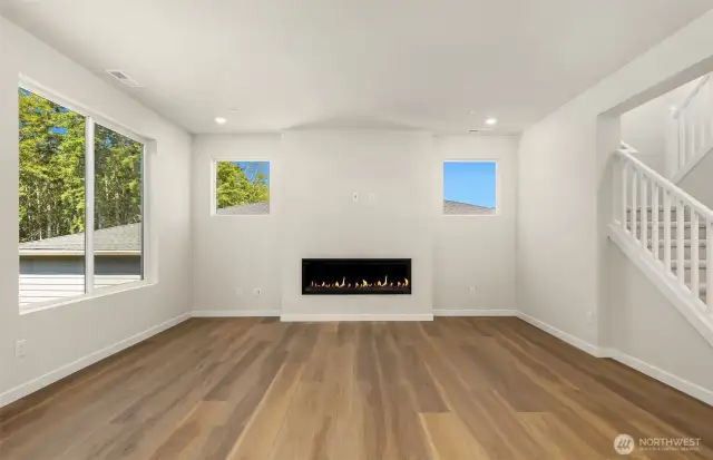 Spacious Great Room W/Fireplace