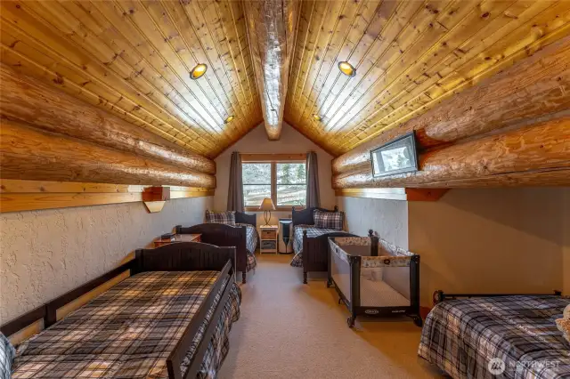 3rd Floor Bunkroom