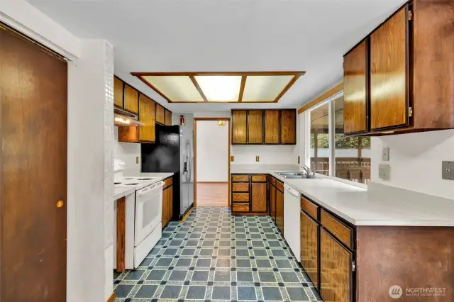 Kitchen dated however, functional