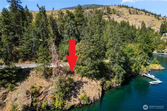 Location of the waterfront parcel measuring over 90' of lake front.