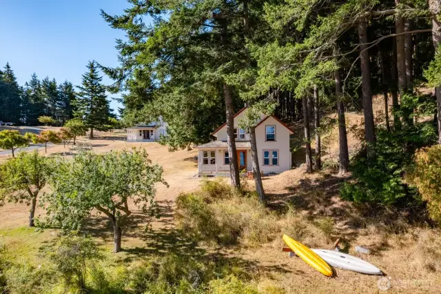 Accessing the water is easy with kayak storage just off the beach